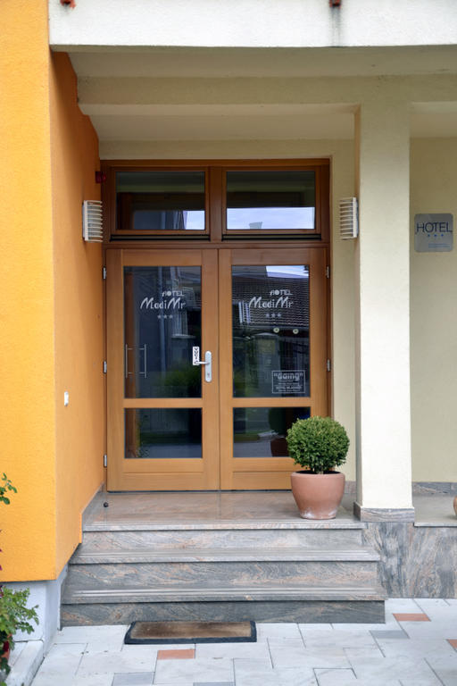 Hotel Mladimir Daruvar Buitenkant foto