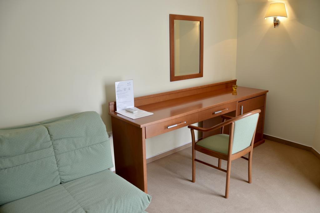 Hotel Mladimir Daruvar Buitenkant foto