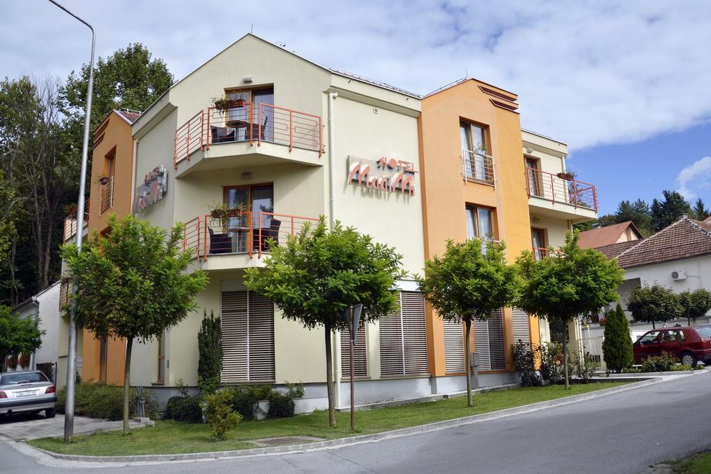 Hotel Mladimir Daruvar Buitenkant foto